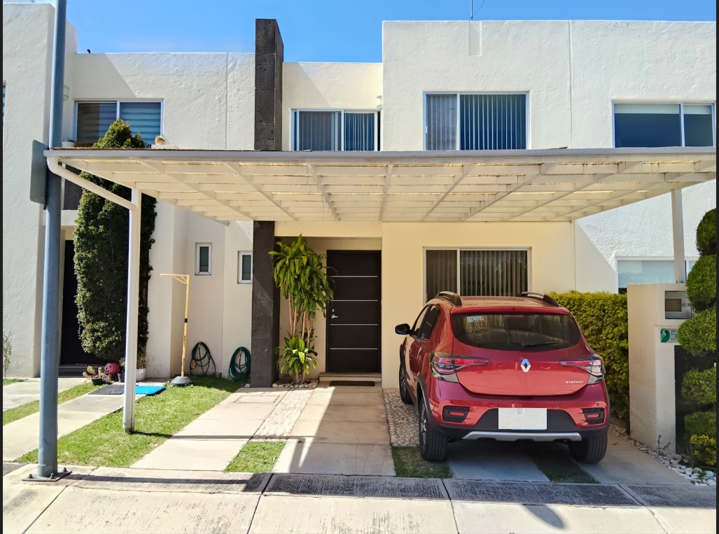 Bonita casa minimalista en zona Plaza San Diego Cholula Puebla
